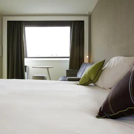 Hotel Ibis Styles Bordeaux Aéroport 3*