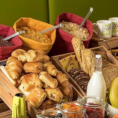 Ibis Styles Bordeaux Aeroport Hotel 3*