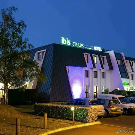 Hotel Ibis Styles Bordeaux Aeroport 3*