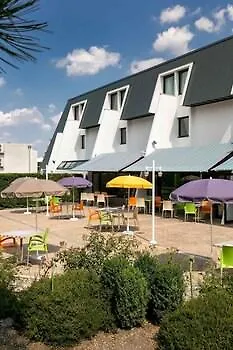 Ibis Styles Bordeaux Aéroport 3*