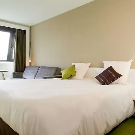 Ibis Styles Bordeaux Aéroport Hotel 3*