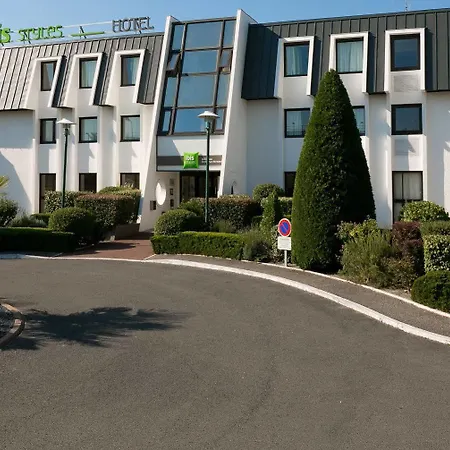 Hotel Ibis Styles Bordeaux Aéroport 3*